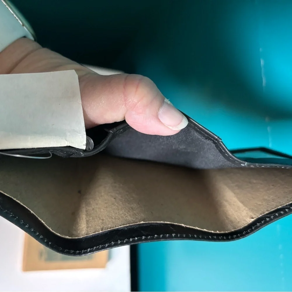 Ash Creek Black Leather Wallet Card Holder